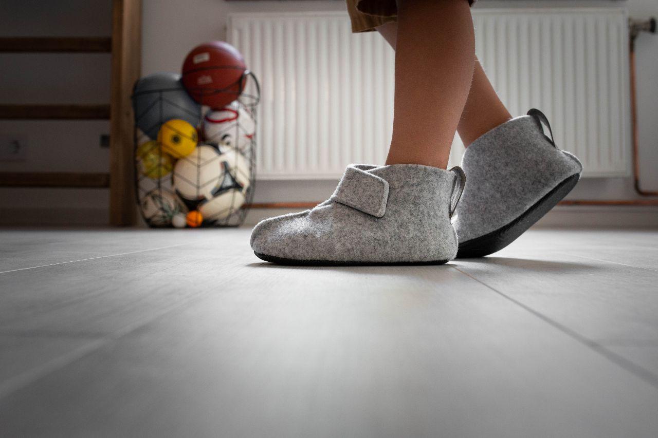 Kid's woolen slippers Velcro
